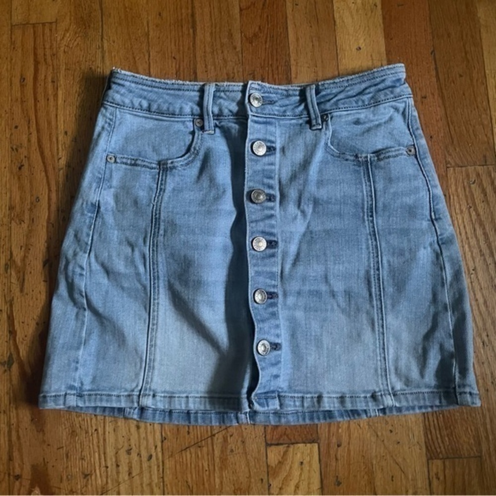 American Eagle Button Front Mini Denim Skirt Size… - image 1